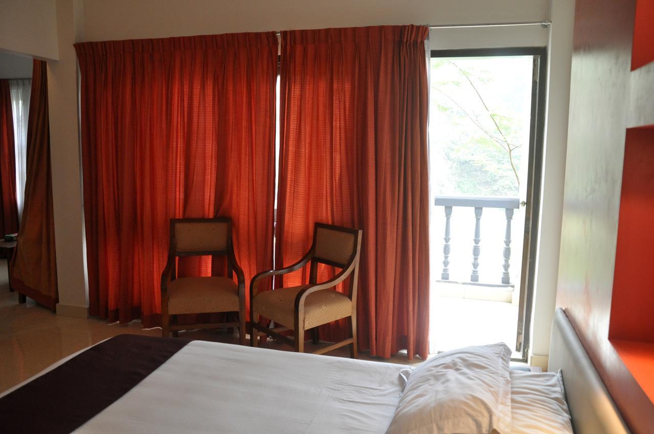 Foy'S Lake Resort Dakhin Kattali Luaran gambar