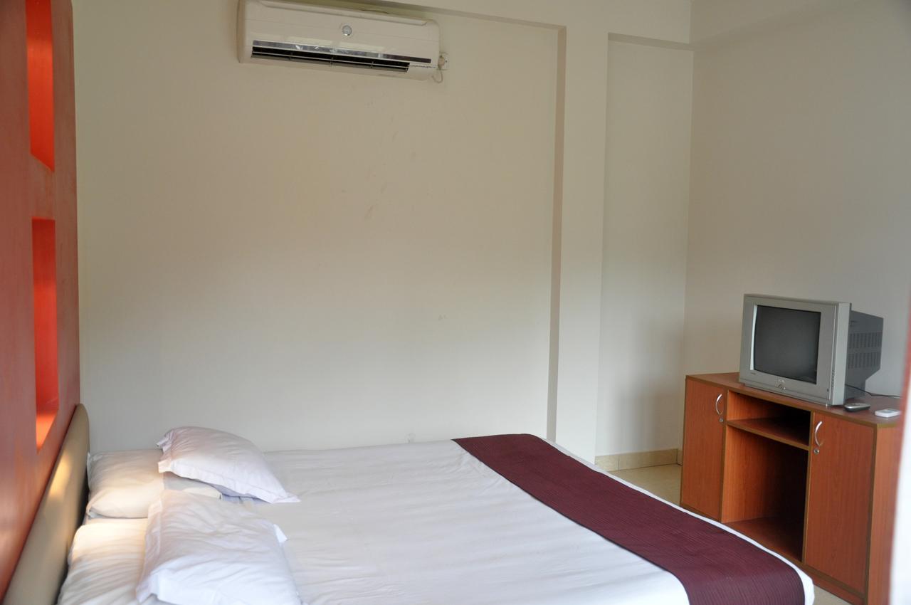 Foy'S Lake Resort Dakhin Kattali Luaran gambar