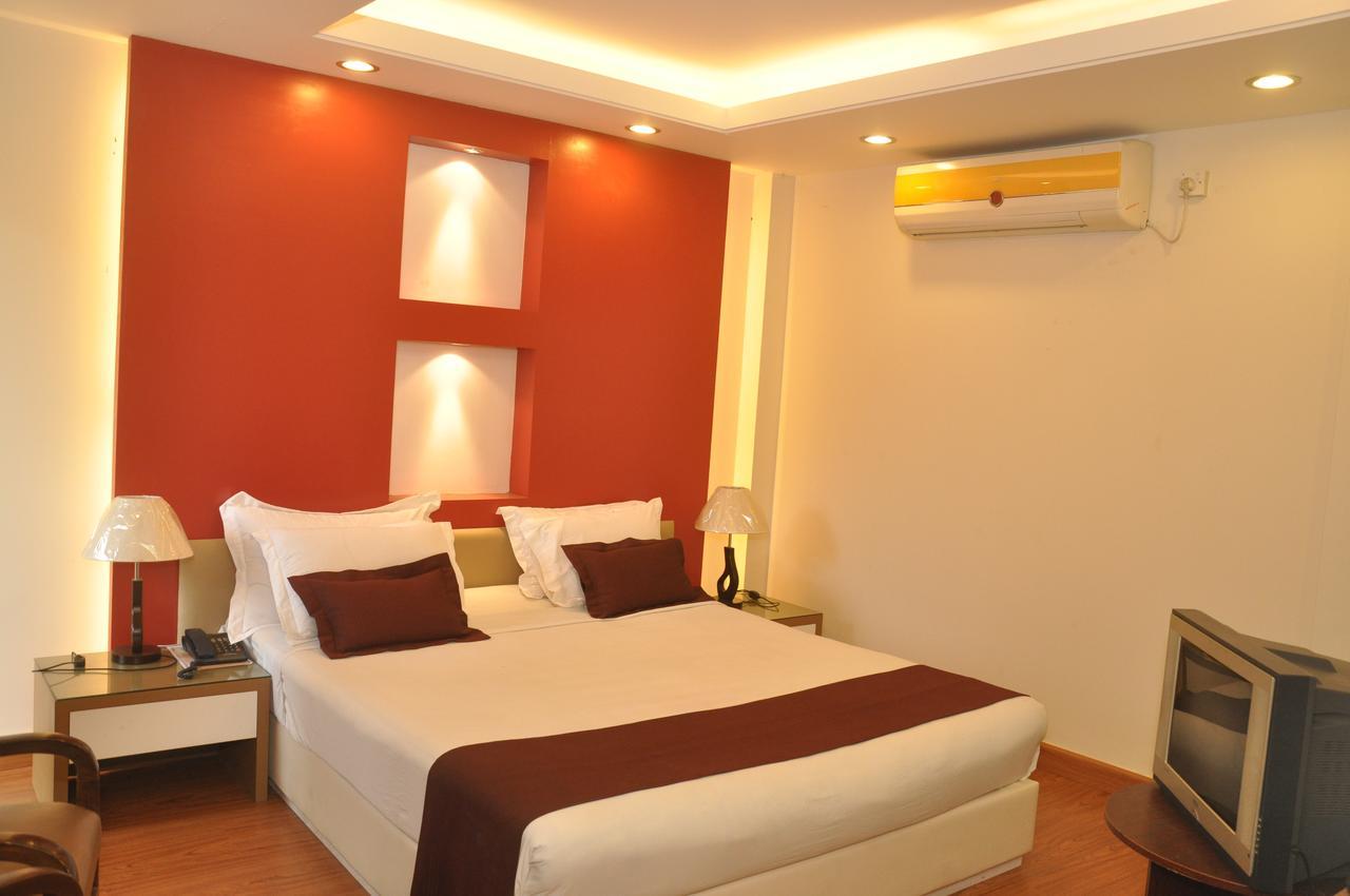 Foy'S Lake Resort Dakhin Kattali Luaran gambar
