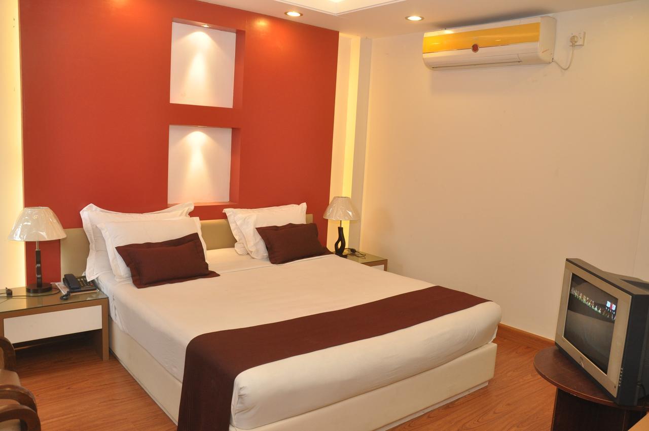 Foy'S Lake Resort Dakhin Kattali Luaran gambar
