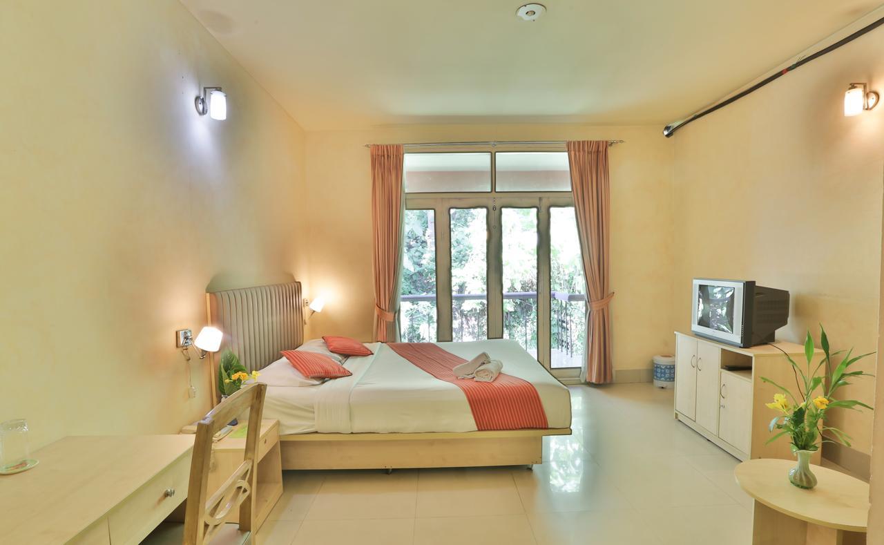 Foy'S Lake Resort Dakhin Kattali Luaran gambar