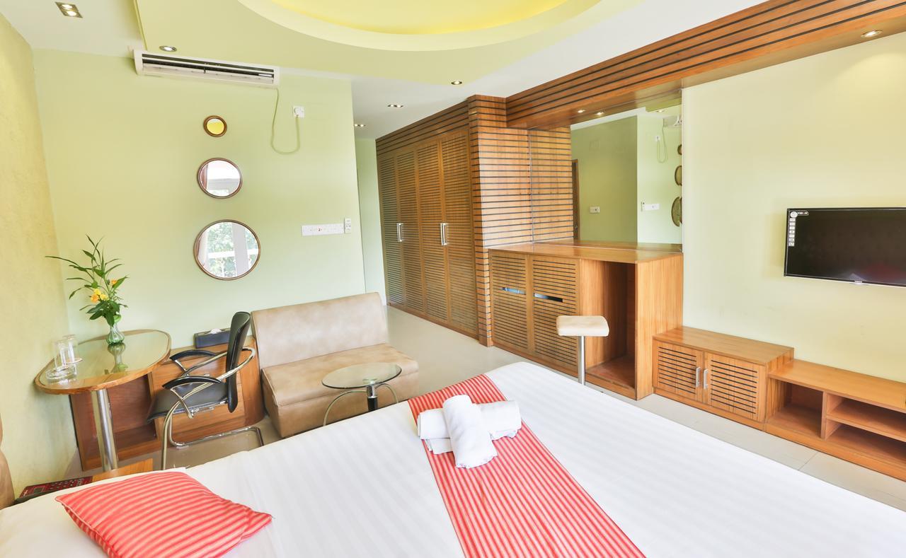 Foy'S Lake Resort Dakhin Kattali Luaran gambar