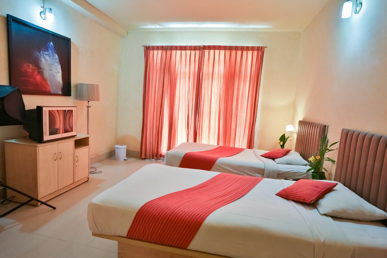 Foy'S Lake Resort Dakhin Kattali Luaran gambar