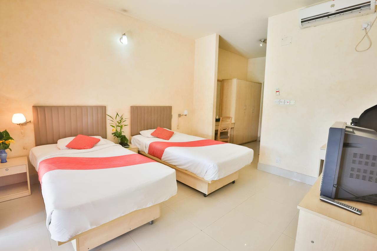 Foy'S Lake Resort Dakhin Kattali Luaran gambar