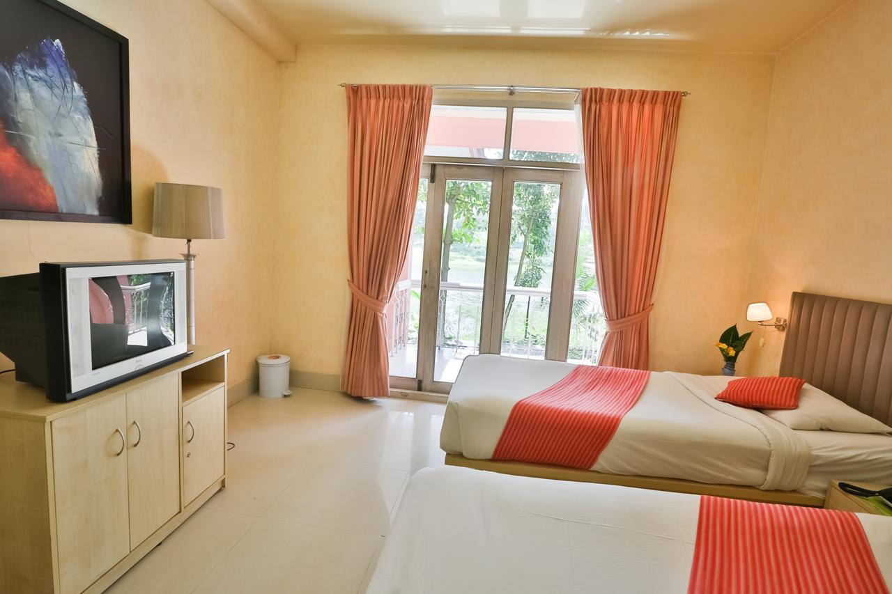 Foy'S Lake Resort Dakhin Kattali Luaran gambar